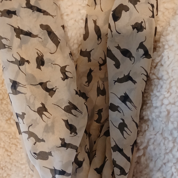 Scarf - Picture 2 of 3